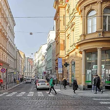 Loft With 3 Bedrooms Near Karlinska Square 4*