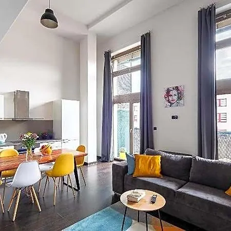 Loft With 3 Bedrooms Near Karlinska Square 4* Prag