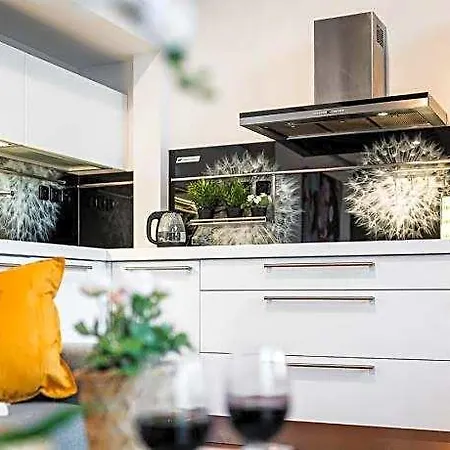 Hotel Loft With 3 Bedrooms Near Karlinska Square Prag