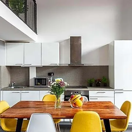 Loft With 3 Bedrooms Near Karlinska Square Szálloda