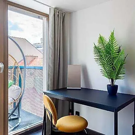 Loft With 3 Bedrooms Near Karlinska Square