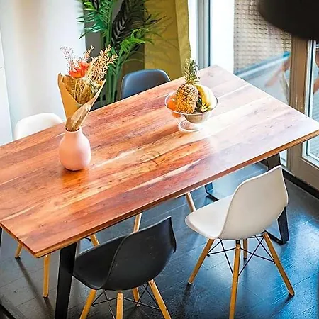 Loft With 3 Bedrooms Near Karlinska Square Szálloda